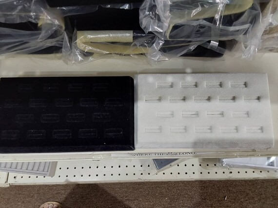 18-Slot Ring Tray