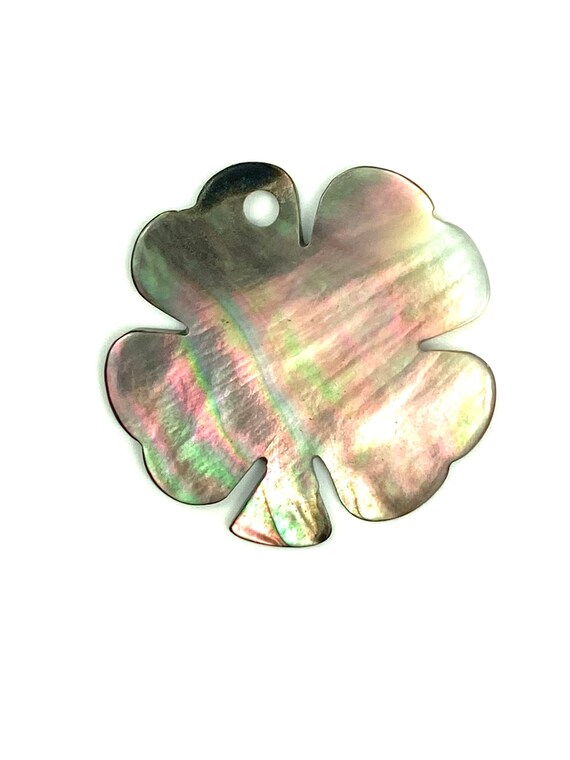 Mother Of Pearl Clover Shell, Sku#M307