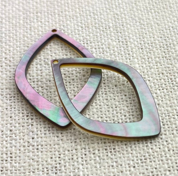 Mother of Pearl Charm Sku#M2523