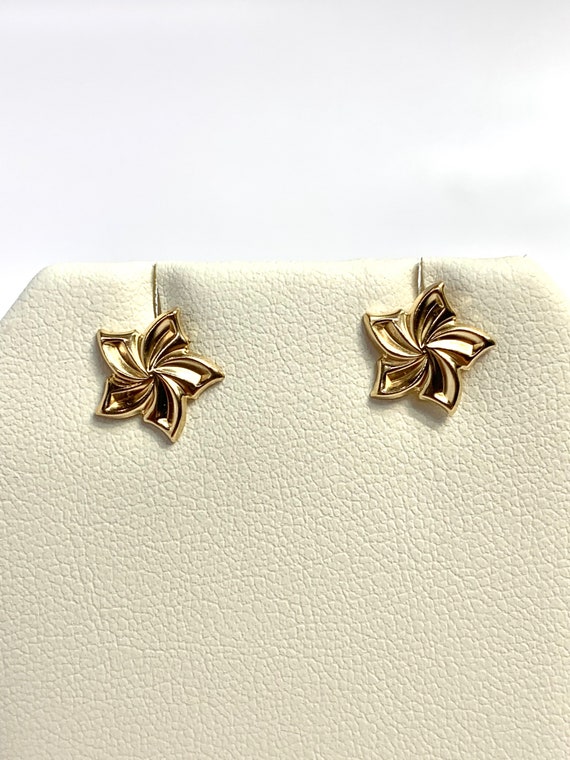 Flower Earrings, 14k Gold, stud earrings, E8-2