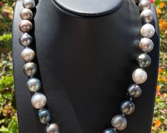 Stunning Tahitian pearl necklace with sterling silver clasp , SKU# 11141