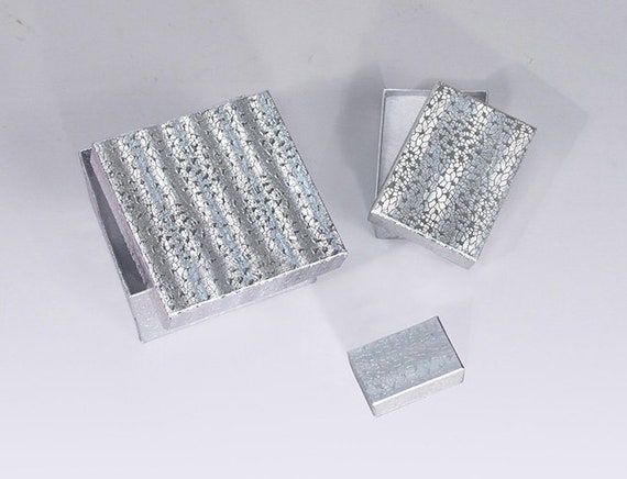 100 Pcs 5 5/8" x 7 1/8" x 1 1/4" Silver Texture Jewelry Boxes, Cotton Filled, Sold By The Case, Bulk Pricing Available - BX2875-S