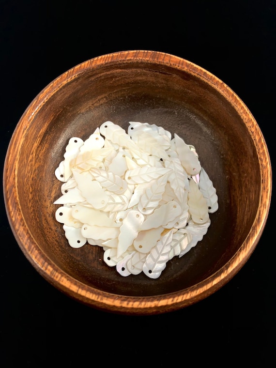 White South Sea Mother Of Pearl Leaf Sku#M221