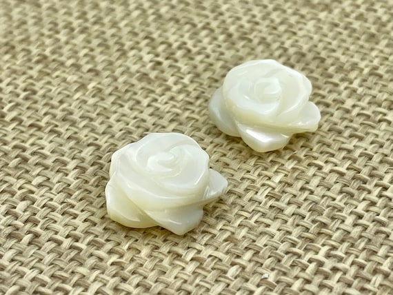 Mother Of Pearls White Rose, Sku#M17