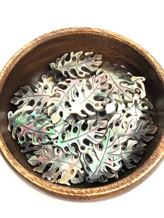 Black Tahitian Mother Of Pearl Leaf Sku#M01