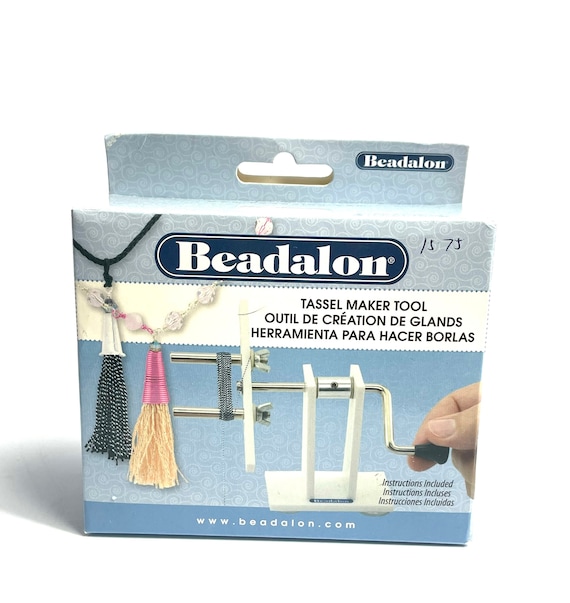 Tassel maker tool