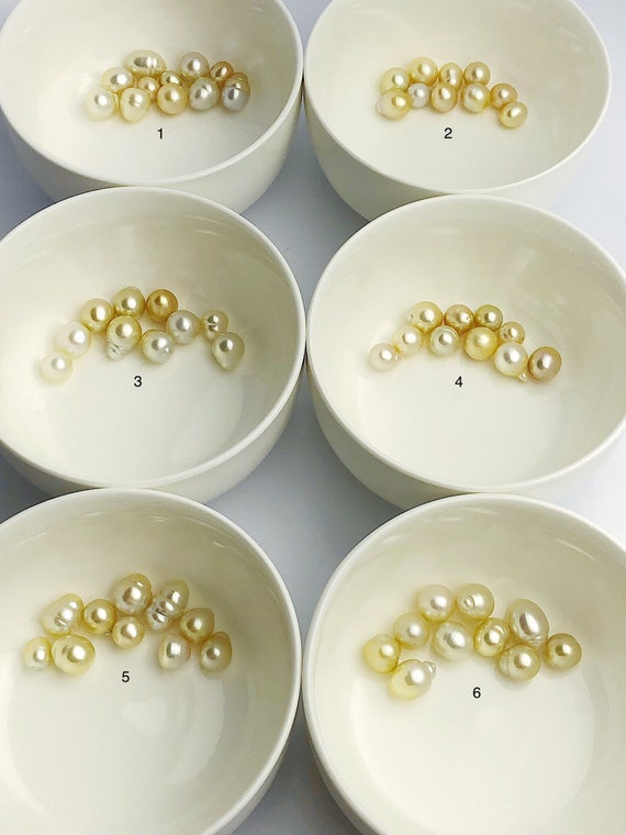 10 Pearls - SouthSea Pearls From Burma - Natural Color - 9 to 13mm (#532 No. 1-6)