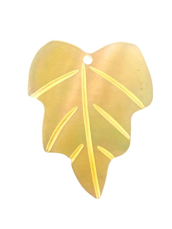 Mother Of Pearl Leaf Shell, Sku#M187