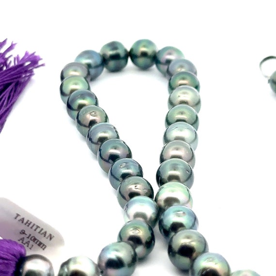 Tahitian pearl strand, 100% natural colors. SKU#TPP27