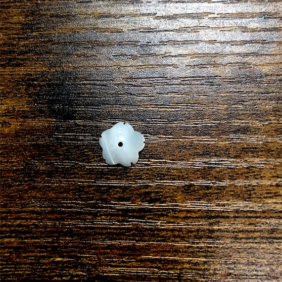 Mother of Pearl 10mm m4604