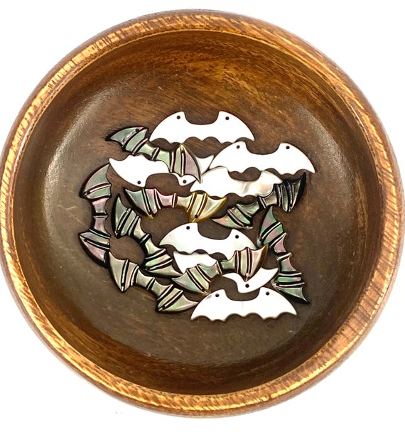 Tahitian Mother Of Pearl Bat Beads, Sku#M517