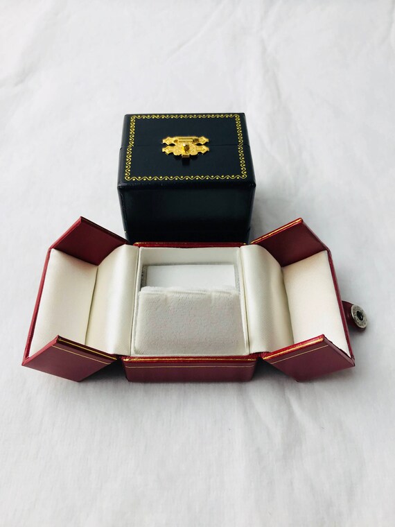 Earring Deluxe Snap- Tab Leatherette Boxes