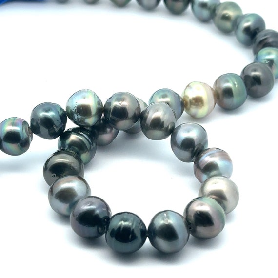 Tahitian pearl strand, 100% natural colors. SKU#TPB111