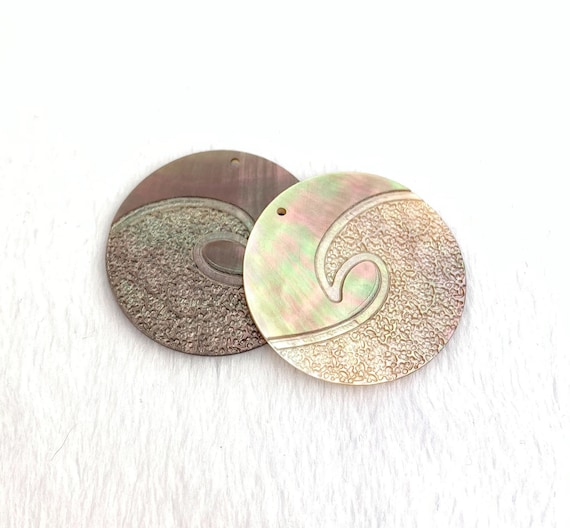 Mother of Pearl Circle Charm Sku#2343