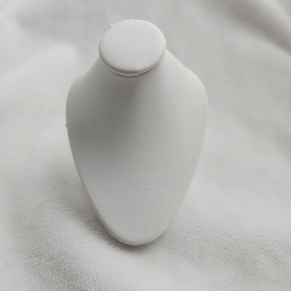 Mini Neckform Display