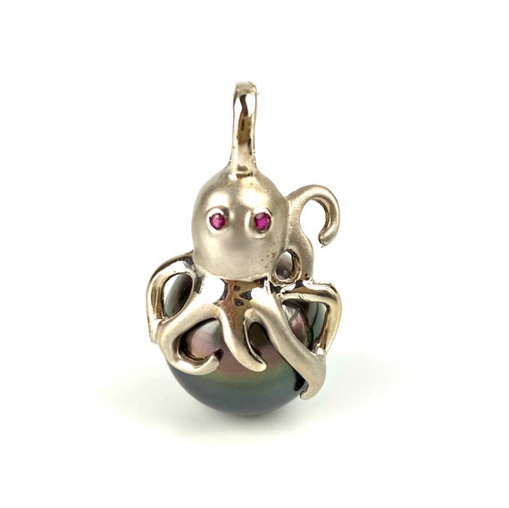 Unique 14K White Gold Octopus 15.50mm Tahitian Pearl Pendant With Sapphire Gems