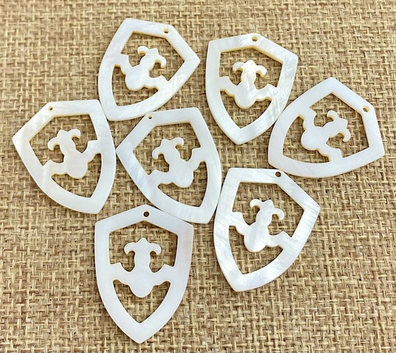 Mother of Pearl Charm Sku#M598