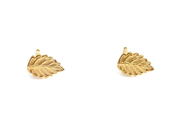 Stunning 14k gold filled leaf stud , sku#41-4