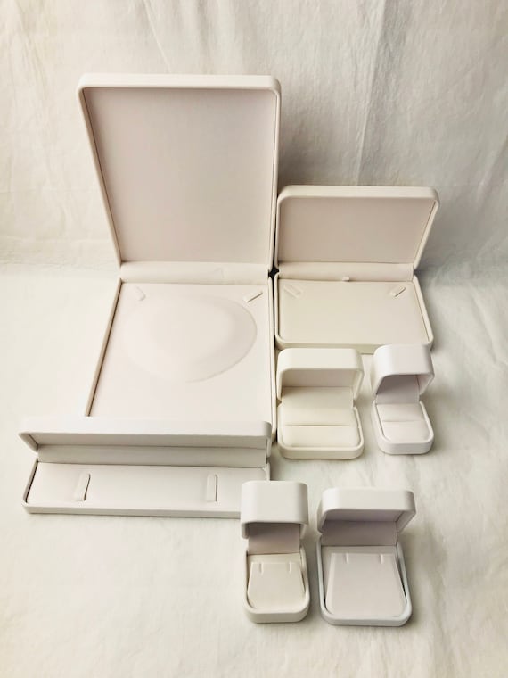 Round Corner Style  white Faux Leather Boxes