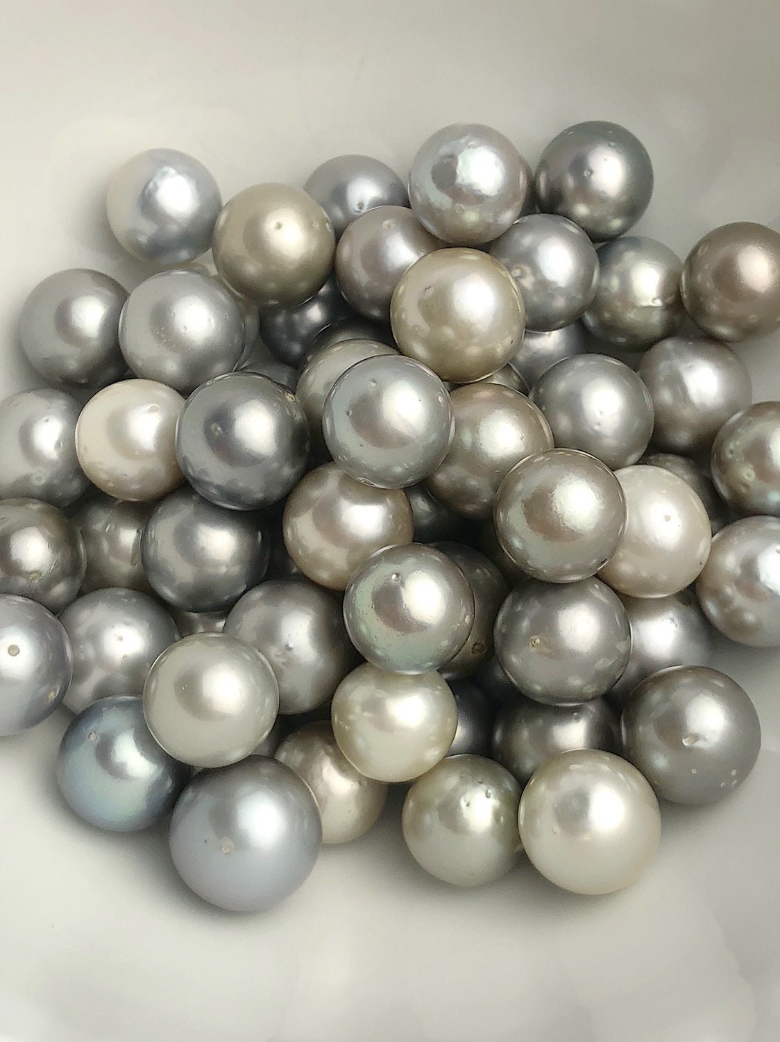 15mm, 16mm Silver Tahitian Loose Pearls, Round, 14mm - 16mm, A Quality