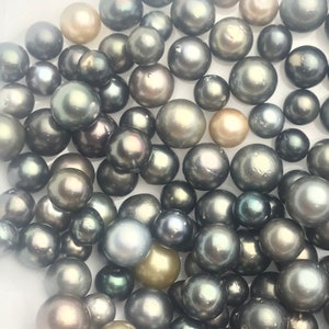 30 pcs, Round/Semi-Round/ Oval Tahitian Pearls, A+,  7mm to 11mm, Imported from Tahiti