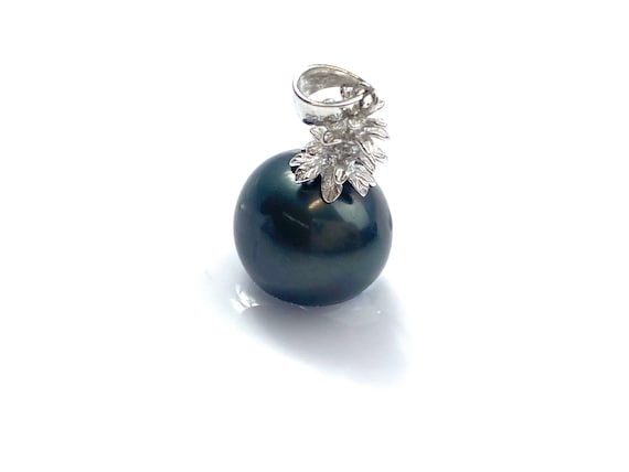 Stunning sterling silver pineapple, Tahitian pearl , Sku #970