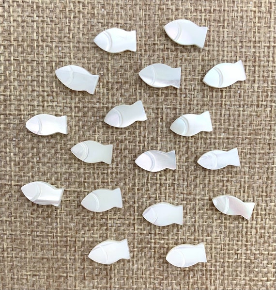 Mother of Pearl Fish Bead Sku#M1206