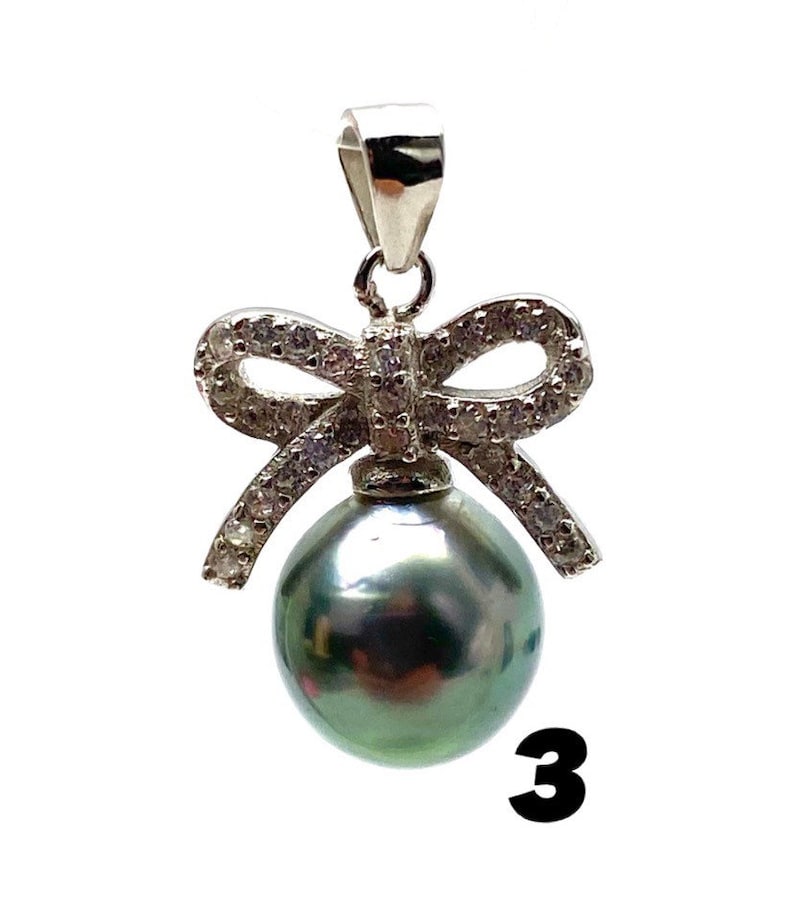 Sterling silver bow with Tahitian pearl pendant SKU# 11233