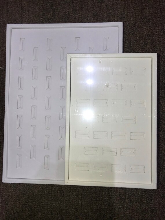 Versatile Showcase Trays