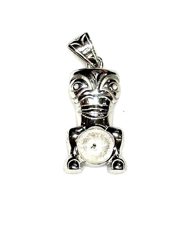 Tiki 1, Sterling Silver Pearl Pendant