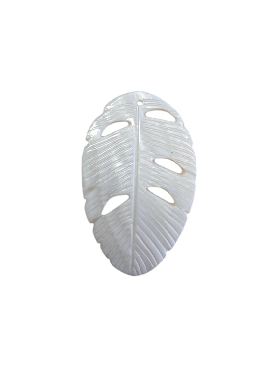 White South Sea Mother Of Pearl Banana Leaf, M209