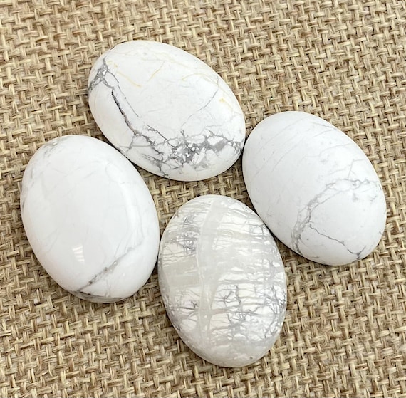 Howlite Oval Cabochon