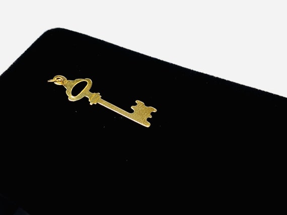Vintage looking 0.36mm X 24mm Charms Sku #399-C