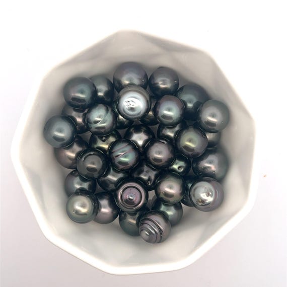 Tahitian half button