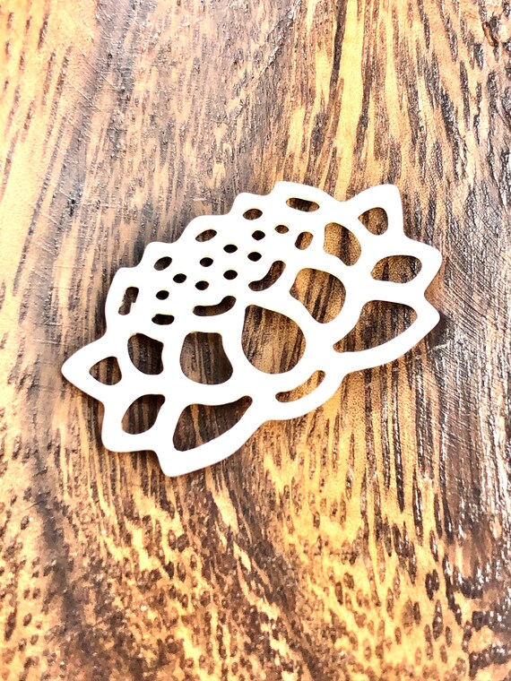 White South Sea Mother Of Pearl Flower Sku#M18Z