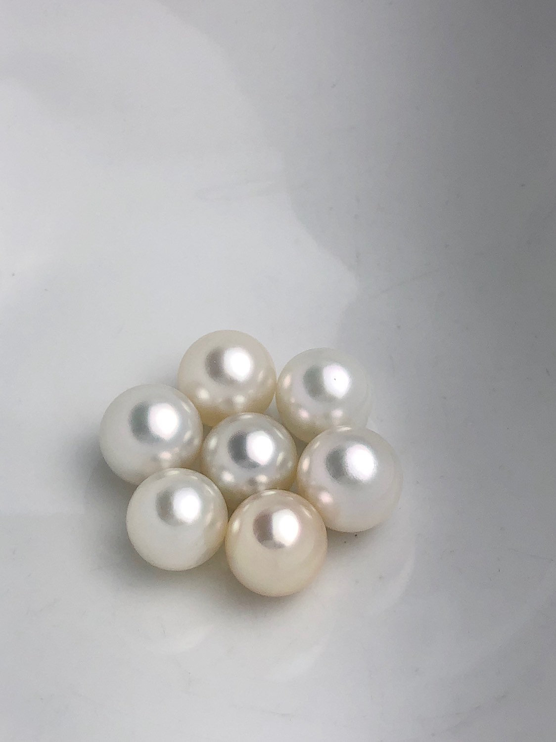 10mm White South Sea Loose Pearls, Round, 10mm 10.9mm