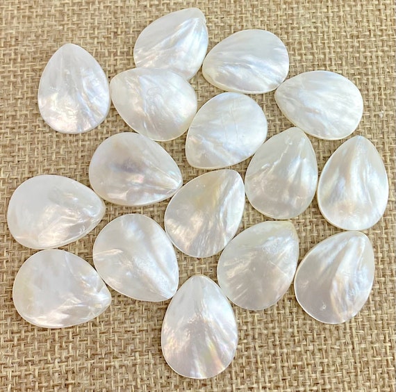Mother of Pearl Charm Sku#M466