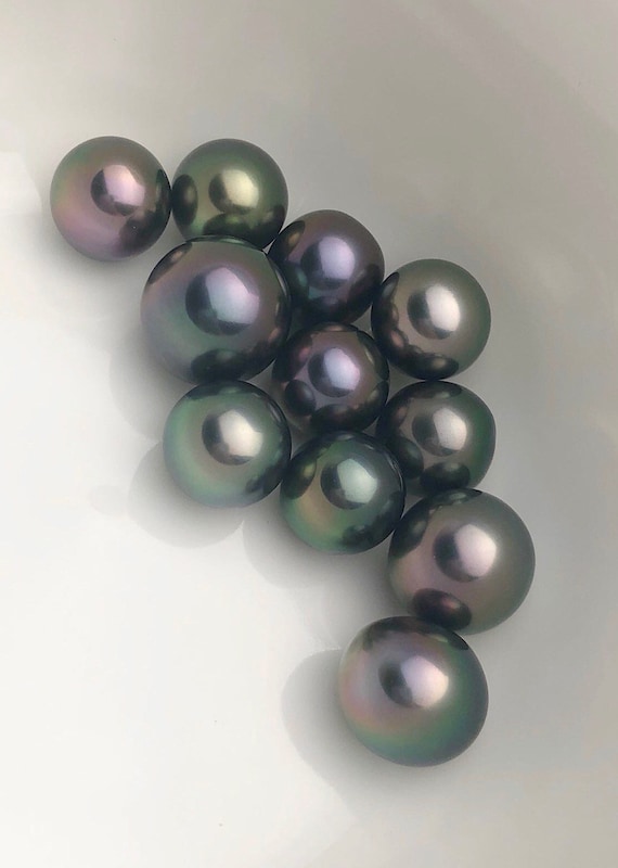 AAA Tahitian 12-14.9mm pearls