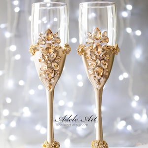 Champagne color Wedding Flutes, Set of 2, Wedding glasses, Bride and Groom, Brilliant Wedding, champagne glasses, hand painted