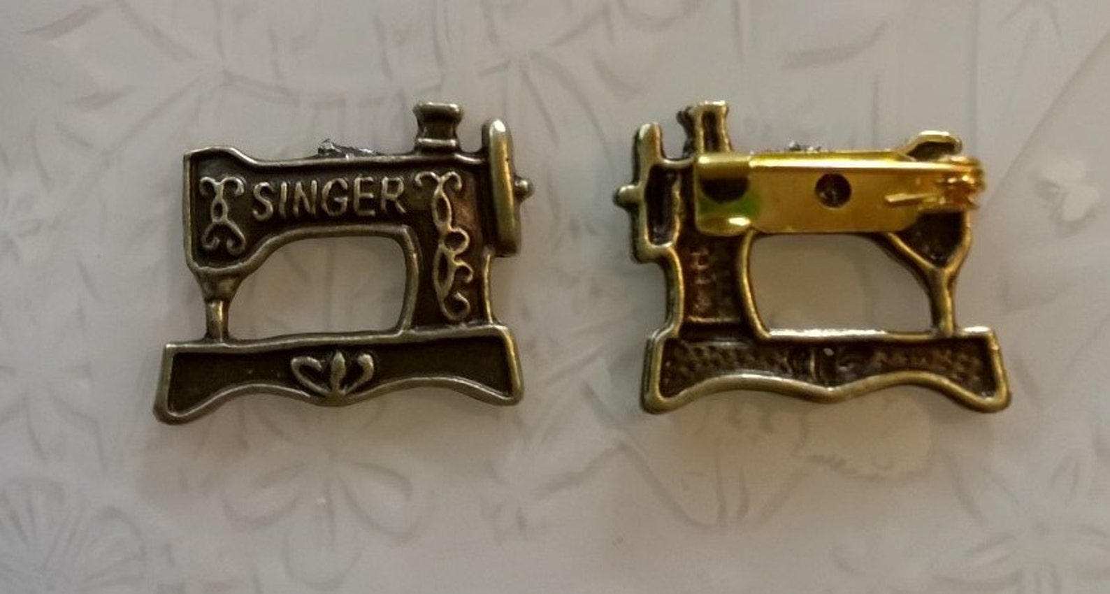 Singer Sewing Machine Badge Pinsquilting Badgeknitting - Etsy UK