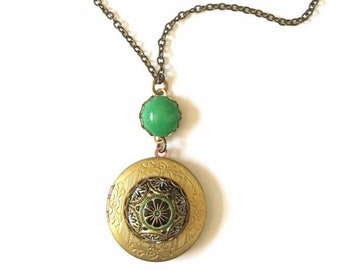 Green Locket Necklace, Locket Pendant Necklace, Unique Locket Necklace, Vintage Style Jewelry, Art Deco Jewelry, Boho Christmas Gift for Her