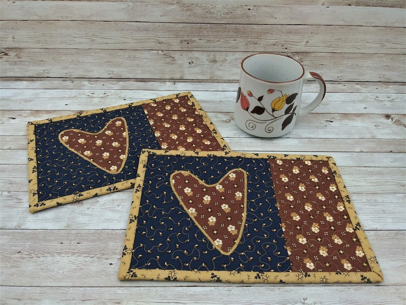 Snack Gift Basket Ideas Quilted Coasters Quilted Mug Rug Set Desk Mat Accessories Rustic Home Decorations Heart Applique Design #912