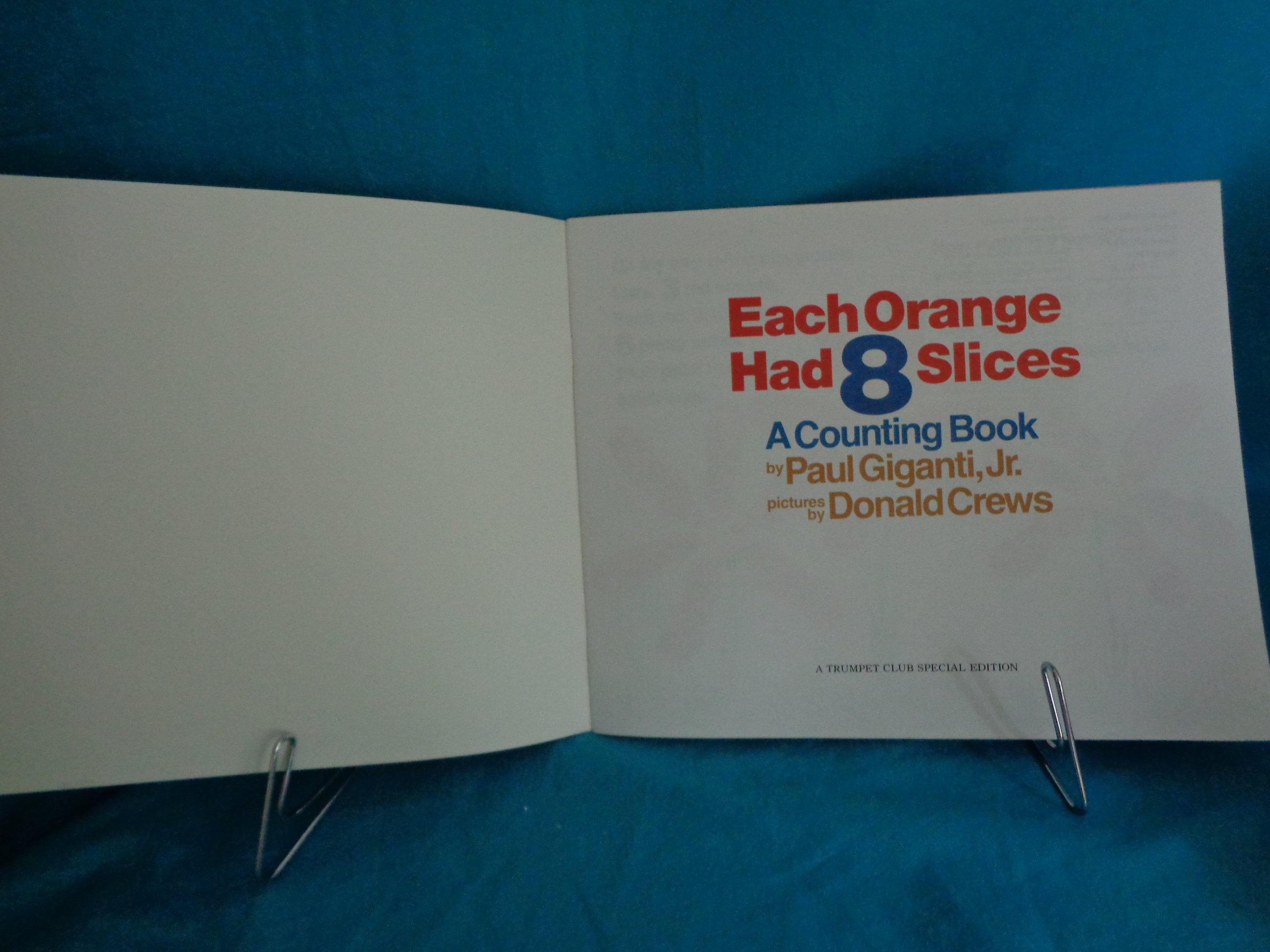 1992 Each Orange Had 8 Slices A Counting Book by