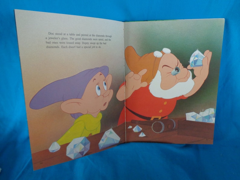 Vintage 1989 Walt Disney Snow White and the Seven Dwarfs book | Etsy