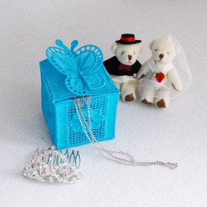 3D FSL Cross Gift Box Free Standing Dentelle Butterfly flower Machine Broderie Designs Téléchargement instantané 4x4 cerceau APE8019