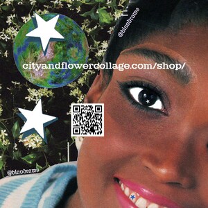 Pu&ograve; includere: Un collage che presenta un primo piano di un occhio con una stella nella pupilla, un codice QR e un globo con stelle. Il testo "cityandflowercollage.com/shop/" e "@bloodtraws" sono inclusi anche nell'immagine.