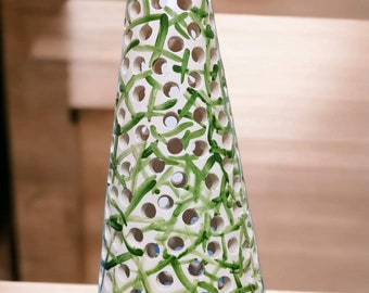 Openwork ceramic Christmas tree. 32cm green