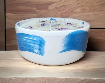 Handcrafted candle - Ceramic vase 14 cm Blue