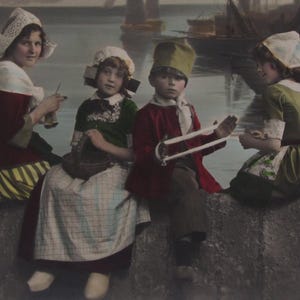 Wonderful antique postcard of Miss Wally with Grete, Hanni Reinwald and a friend, old postcard, vintage postcard