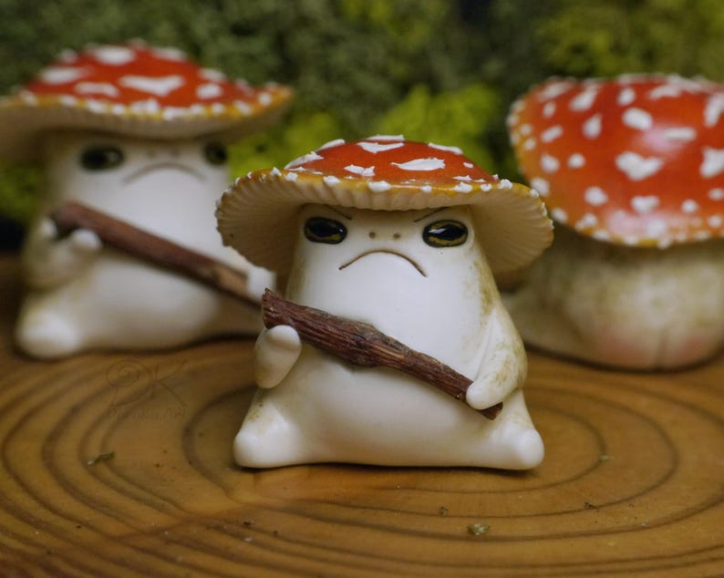 Mushroom Toad Gnome Figurine, Polymer Clay Fantasy Creature image 7